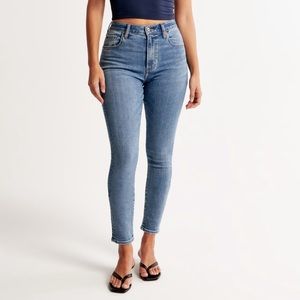 Abercrombie & Fitch curve love 34L Jeans